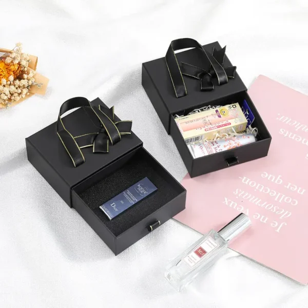 Portable pull-out cosmetic packaging box-5